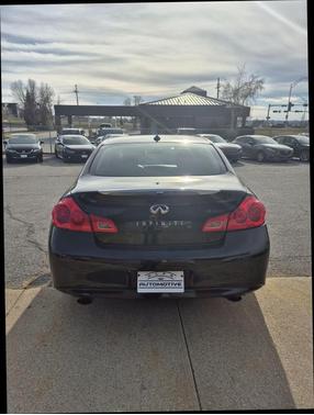 2015 INFINITI Q40 Base