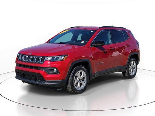 Red Hot Pearlcoat 2025 Jeep Compass Latitude