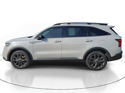 Wolf Gray 2022 Kia Sorento SX