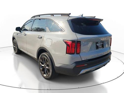 Wolf Gray 2022 Kia Sorento SX