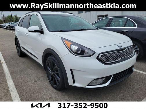 Snow White Pearl 2019 Kia Niro s Touring