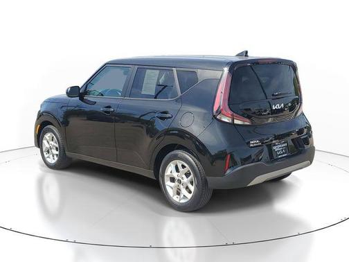 Fusion Black 2023 Kia Soul LX