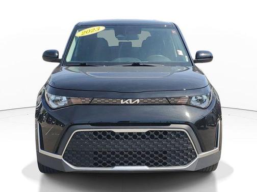 Fusion Black 2023 Kia Soul LX