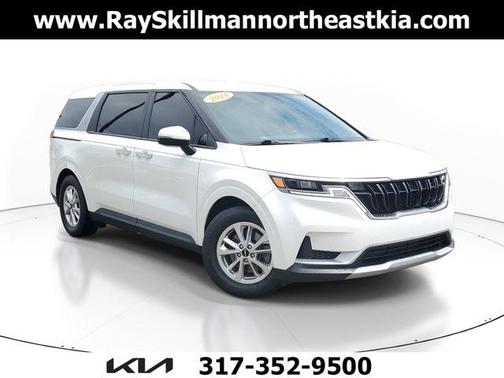 Snow White Pearl 2024 Kia Carnival LX