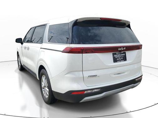 Snow White Pearl 2024 Kia Carnival LX