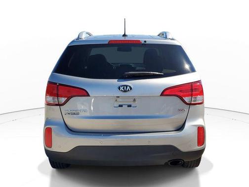 Satin Metal 2015 Kia Sorento LX