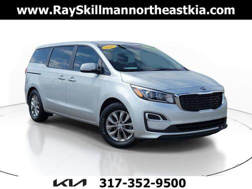 Silky Silver 2020 Kia Sedona L
