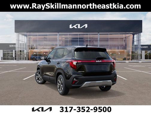 Fusion Black 2026 Kia Seltos LX