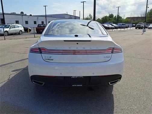 2016 Lincoln MKZ Base