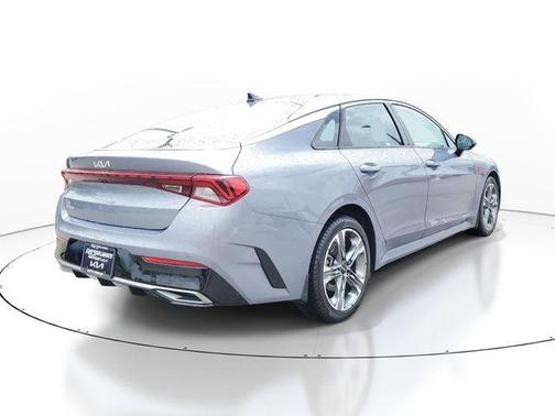 Everlasting Silver 2024 Kia K5 EX