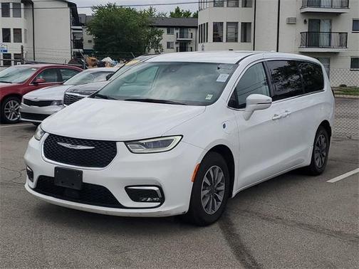 2022 Chrysler Pacifica Hybrid Touring L