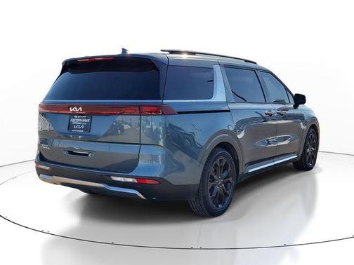 2023 Kia Carnival SX