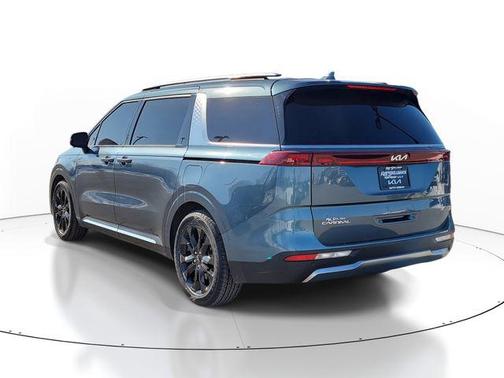 2023 Kia Carnival SX