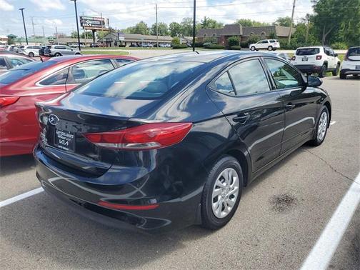 2018 Hyundai ELANTRA SE