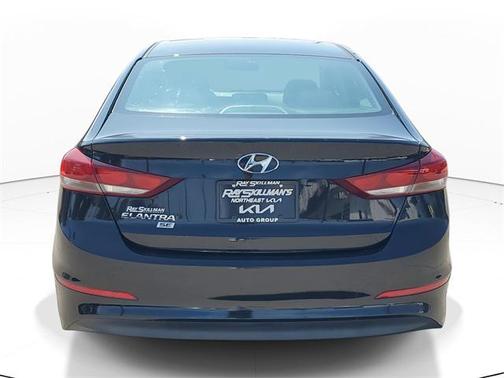 2018 Hyundai ELANTRA SE