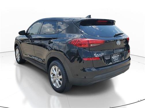 2021 Hyundai TUCSON SE