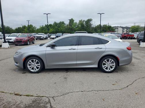 2017 Chrysler 200 Limited