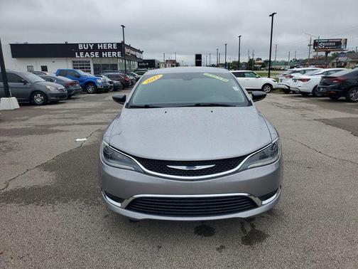 2017 Chrysler 200 Limited
