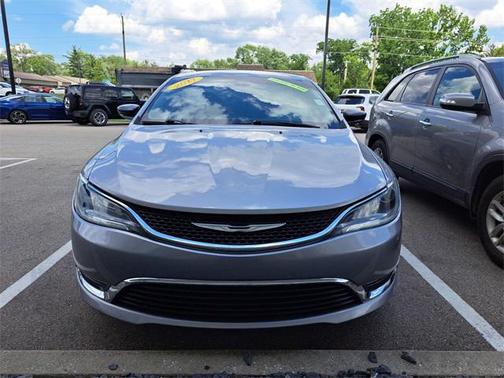 2017 Chrysler 200 Limited