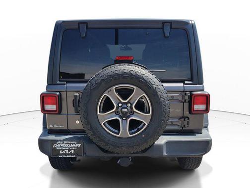 Granite Crystal Metallic Clearcoat 2018 Jeep Wrangler Unlimited Sport