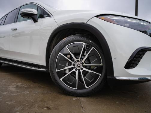 Polar White 2023 Mercedes-Benz EQS 450+