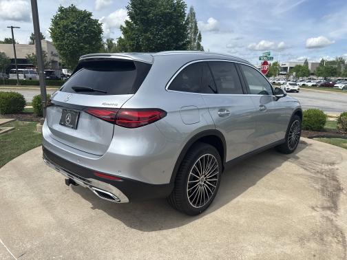 2025 Mercedes-Benz GLC 300 
