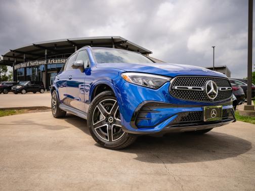 Starling Blue Metallic 2024 Mercedes-Benz GLC 300
