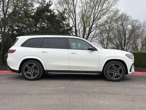 2025 Mercedes-Benz GLS 450 
