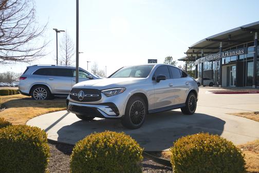 2025 Mercedes-Benz GLC 300 4MATIC