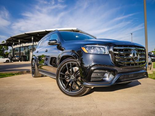 Obsidian Black Metallic 2026 Mercedes-Benz GLS 580 4MATIC