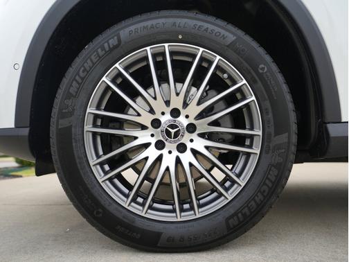 2026 Mercedes-Benz GLC 300 