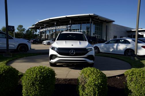 2023 Mercedes-Benz EQB 300 
