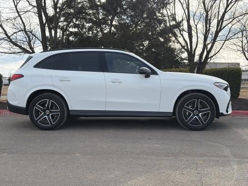 2025 Mercedes-Benz GLC 300 