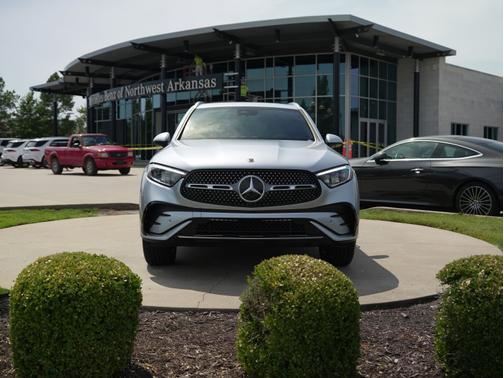 2025 Mercedes-Benz GLC 300 4MATIC