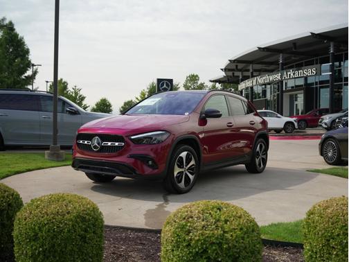 MANUFAKTUR Patagonia Red Metallic 2026 Mercedes-Benz GLA 250