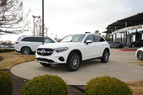 Polar White 2026 Mercedes-Benz GLC 300