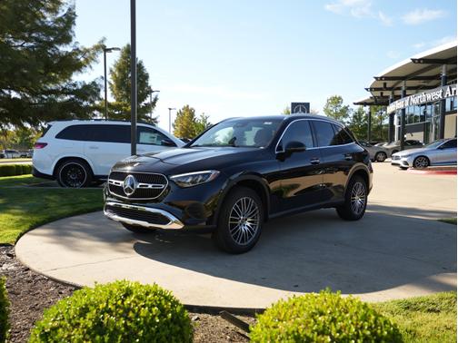 2025 Mercedes-Benz GLC 300 