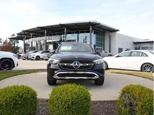 Black 2026 Mercedes-Benz GLC 300
