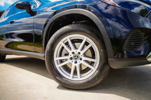 2023 Mercedes-Benz GLC 300 