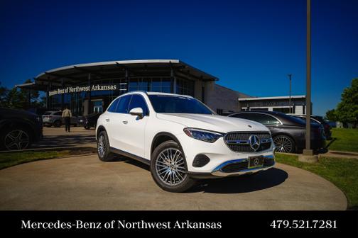 Polar White 2025 Mercedes-Benz GLC 300