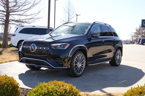 Obsidian Black Metallic 2026 Mercedes-Benz GLE 450