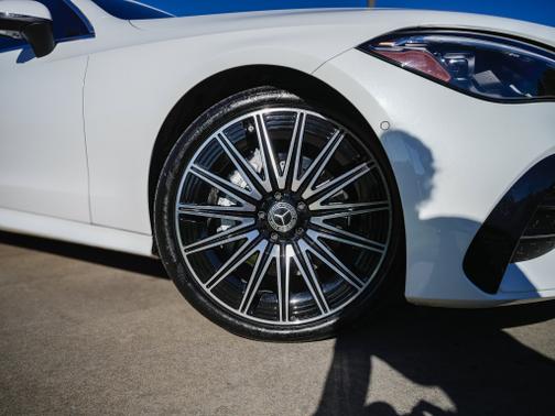 MANUFAKTUR Moonlight White Metallic 2024 Mercedes-Benz CLE 300 4MATIC Cabriolet