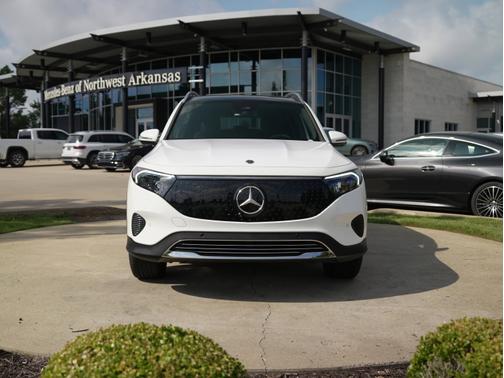 2024 Mercedes-Benz EQB 300 