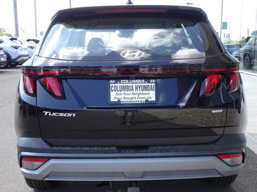 2025 Hyundai TUCSON SE