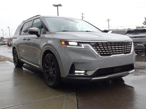 2023 Kia Carnival SX