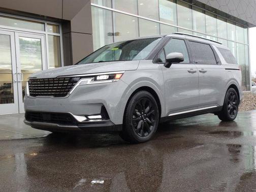 2023 Kia Carnival SX