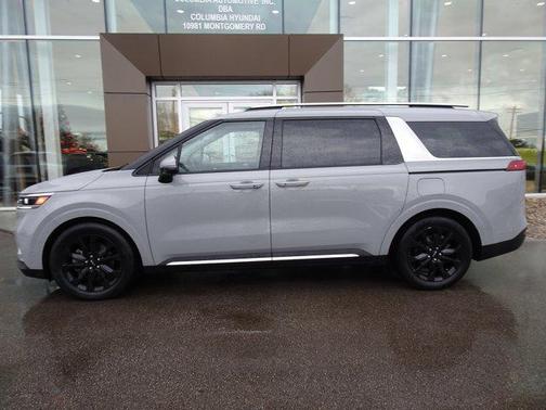2023 Kia Carnival SX