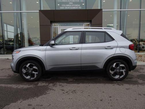 2022 Hyundai VENUE SEL