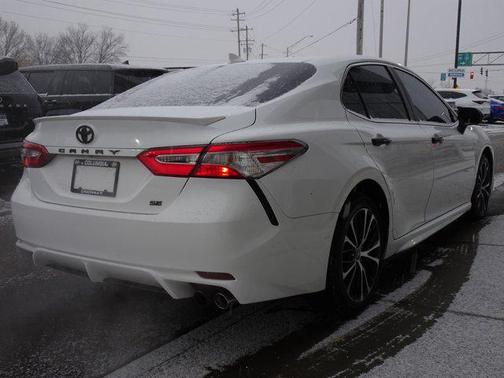 2020 Toyota Camry SE