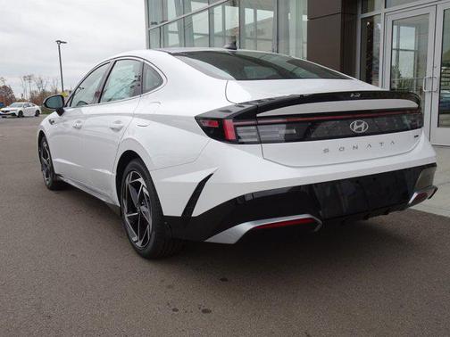 2026 Hyundai SONATA SEL